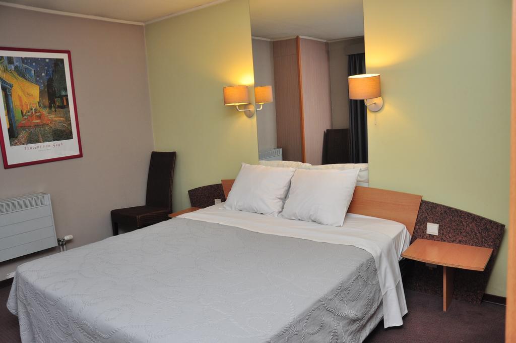 Hotel Afrit 28 Heusden-Zolder Zimmer foto